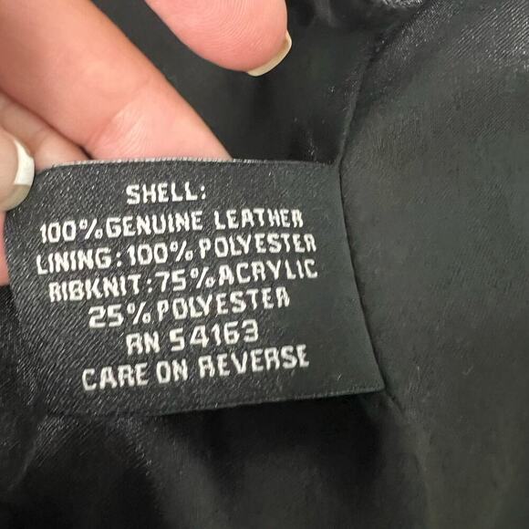 Vintage Y2K Guess Leather Bomber Jacket size Small Black Butter Soft Leather - Picture 10 of 13